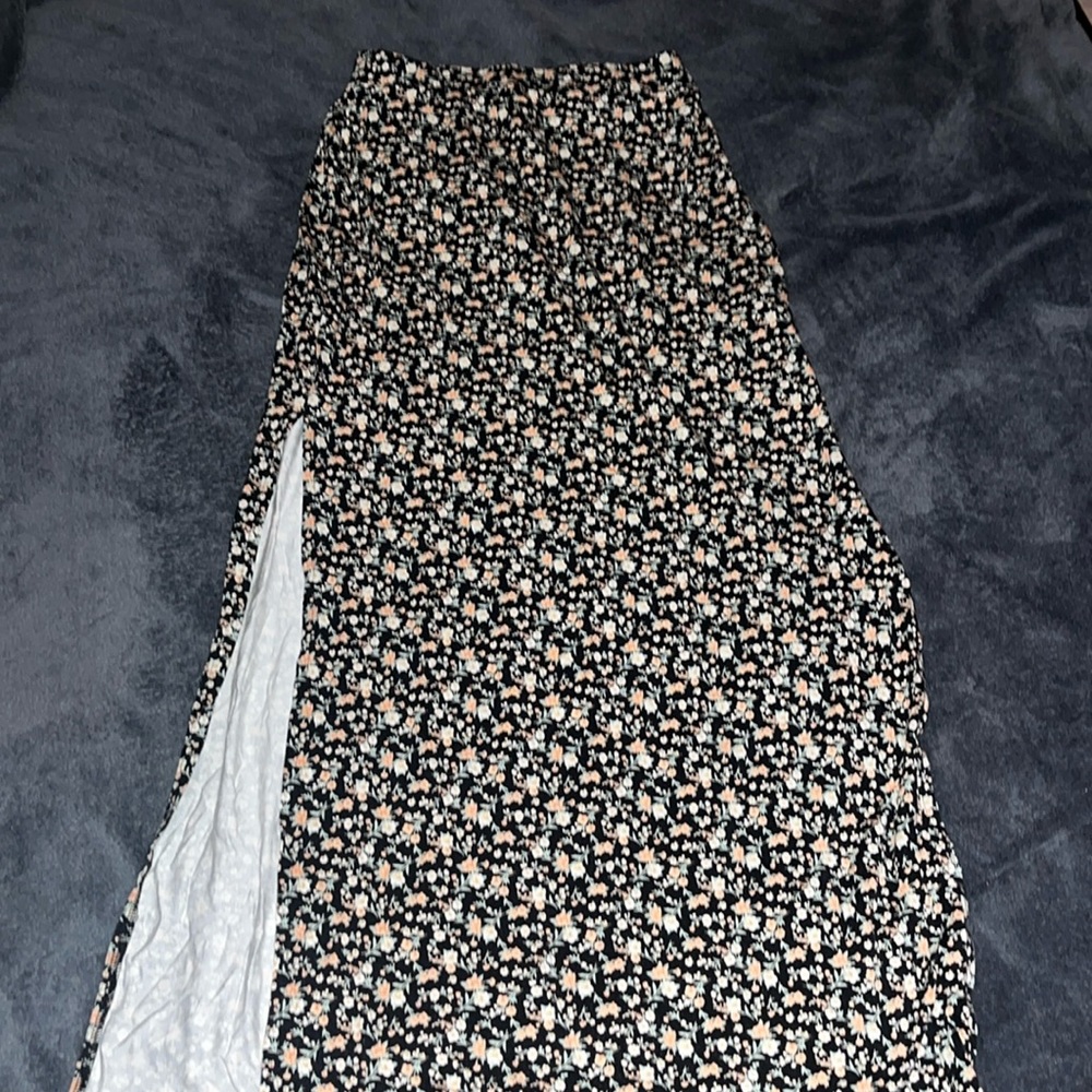 American Eagle XS Floral Maxi Skirt W/Slit